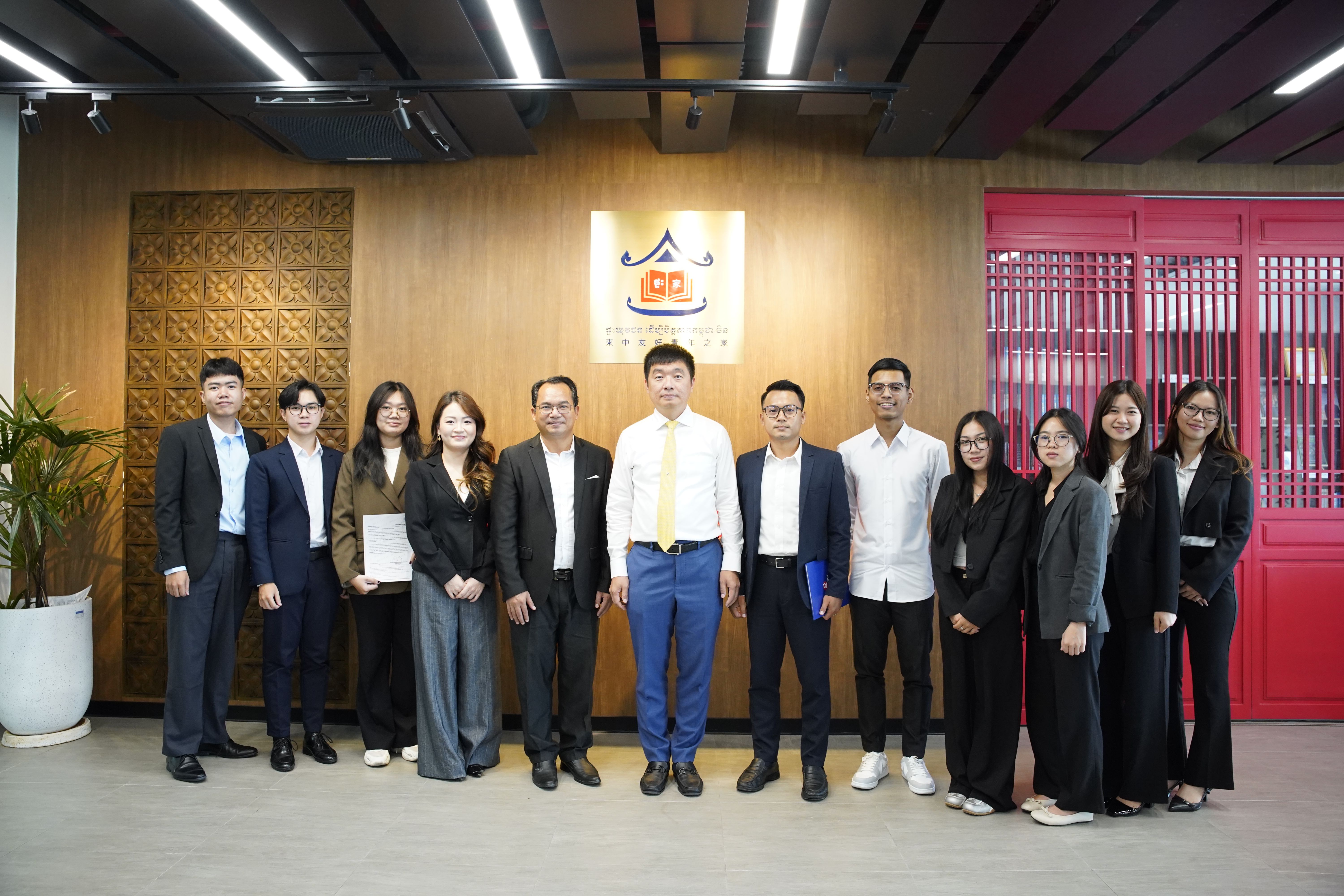 Orientation Session for Scholarship Recipients to THU and BTBU 